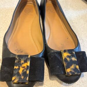Tory Burch Black Leather Flats with Tortoiseshell Bow